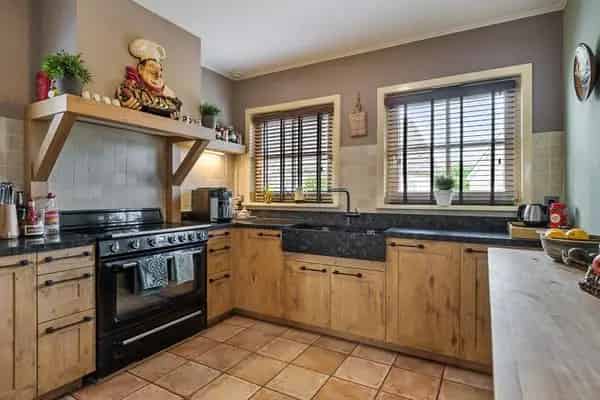 Vrijstaande woning Wernhoutsburg landelijke stijl 3 slaapkamers tuin