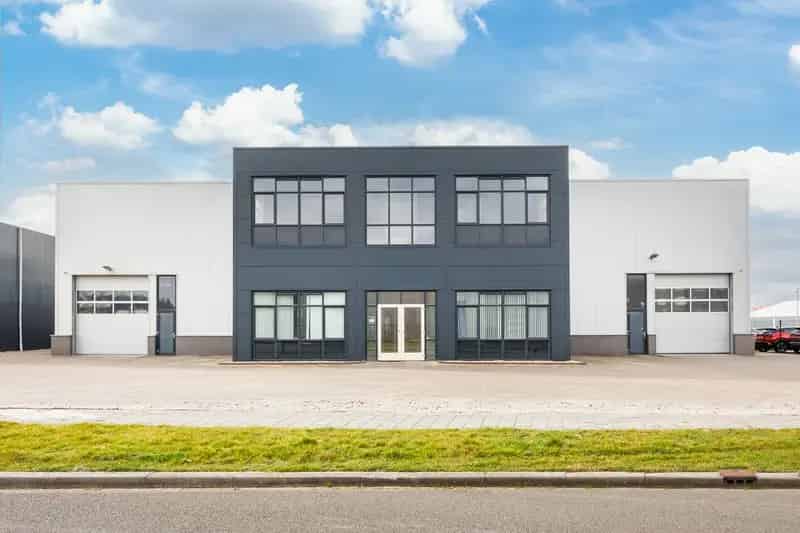 Bedrijfshal te Huur Lelystad 1360m² Artemisweg