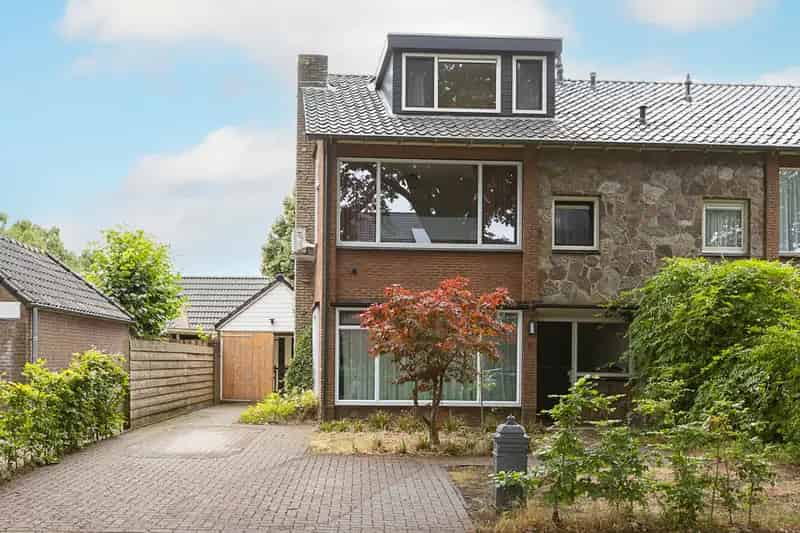 Huis te koop Ede: 3 slaapkamers, moderne keuken, zonnige tuin