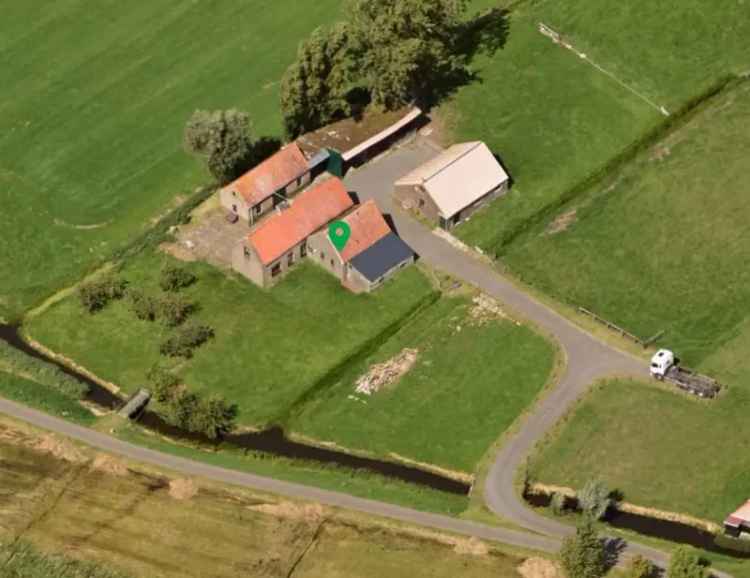 Woonboerderij Te Koop in Maassluis, Zuid-Holland