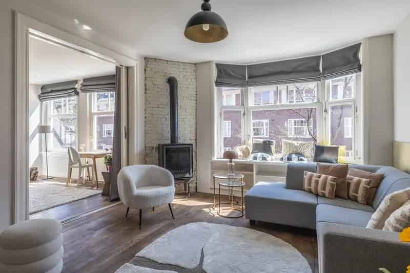 Amsterdam Rivierenbuurt: Luxe bovenwoning 81m2 2 slaapkamers ruim balkon