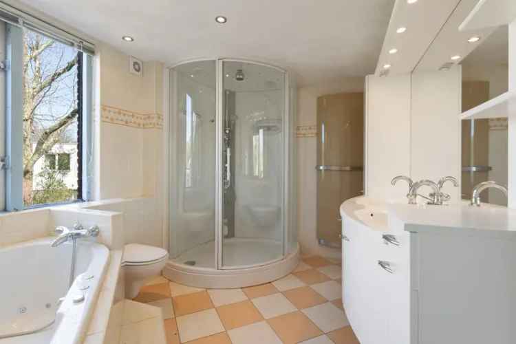 5 Slaapkamers Huis te koop Almere Haven Vernieuwd Dak