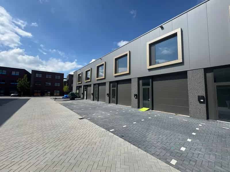 Bedrijfshal te koop Almere A6 100m²