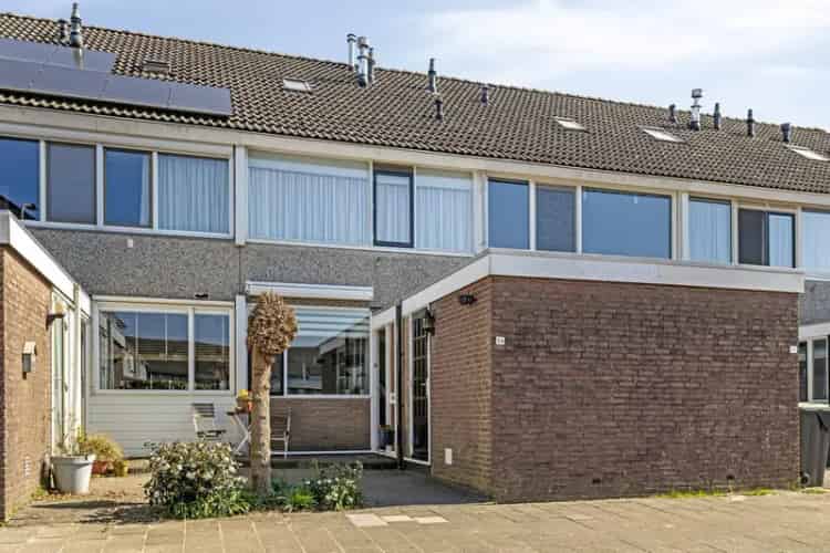 Huis Te Koop , 56, Damaststraat, 's-Gravendeel, Zuid-Holland