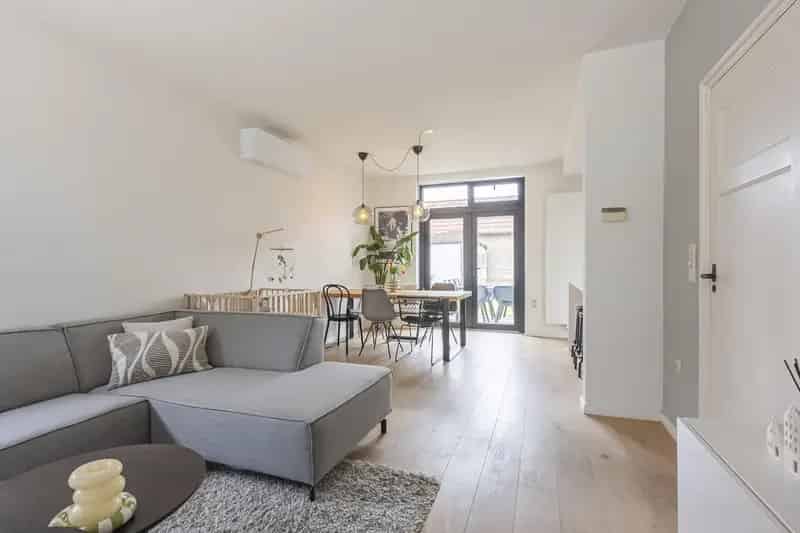 Te koop Geleen 3 Slaapkamers 2 onder 1 kapwoning Ruime tuin