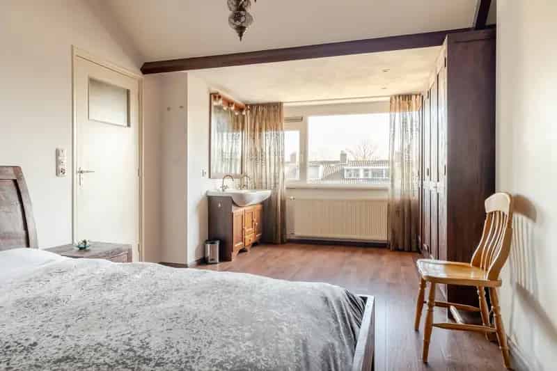 Ruime Tussenwoning Ijpelaar 4 Slaapkamers Diepe Tuin