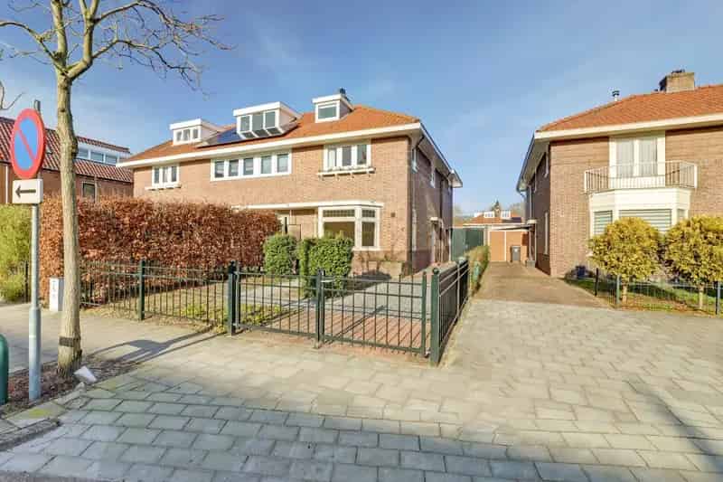 Huis te koop Zeist Dichterswijk 3 slaapkamers garage tuin