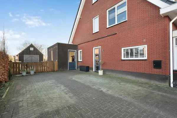 Royale 2-onder-1-kapwoning Witharen 3 slaapkamers Grote Tuin