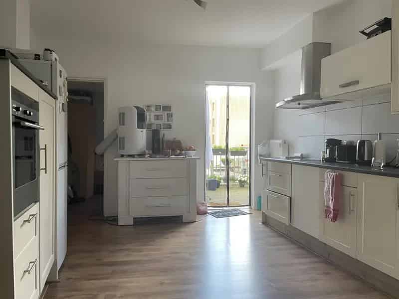 Ruime bovenwoning Venlo centrum 3 slaapkamers dakterras