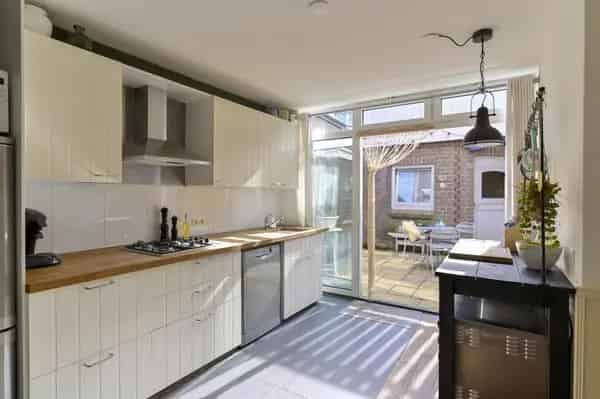 Tegelen 2-onder-1-kapwoning 3 slaapkamers moderne badkamer
