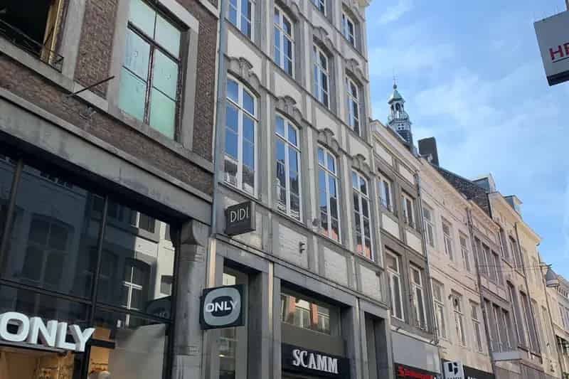 Winkel te Huur Maastricht Muntstraat 220m2 Magazijn 381m2 A1 Locatie