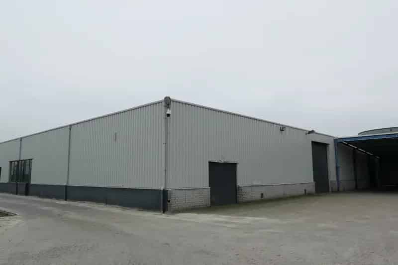 Bedrijfshal te Huur Hoogeveen 1390m2 Magazijnruimte