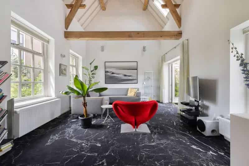 Huis te koop Zaltbommel: 300m² stadswoning met studio en Waal uitzicht