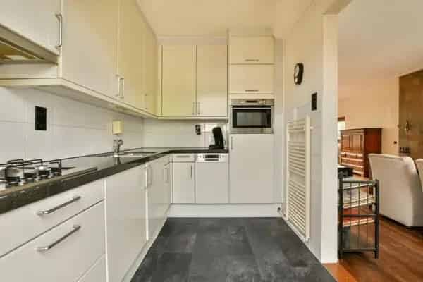 5 Kamer Hoekwoning Diemen Centrum Te Renoveren