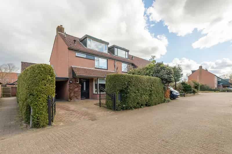 Huis te koop Eemnes: 3 slaapkamers, moderne keuken, garage, tuin
