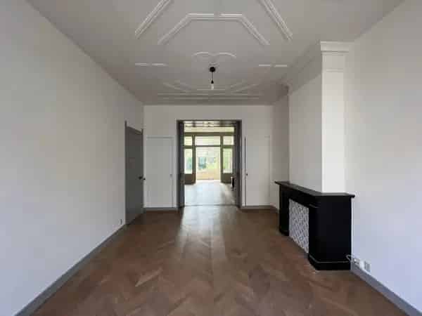 Huis Luijbenstraat Den Bosch: Sfeervolle Benedenwoning met Souterrain