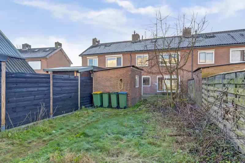 Tussenwoning Renswoude: 3 slaapkamers, tuin, kluswoning