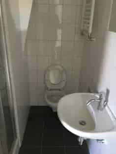 2 Kamer Appartement Oegstgeest 34m2 Prive Parkeerplaats