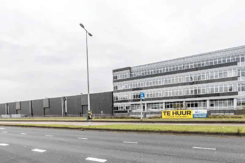 Bedrijfshal Amsterdam Zuidoost 8000m² te huur