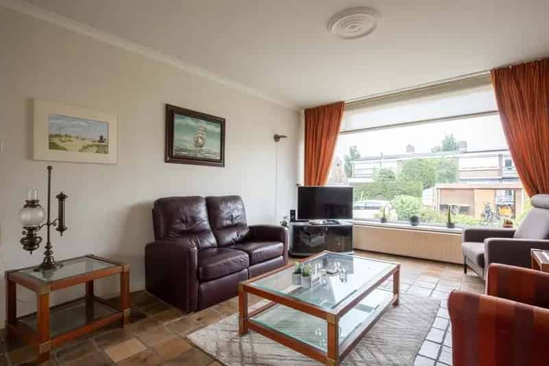 Huis te koop Katwijk: Ruime eengezinswoning met souterrain