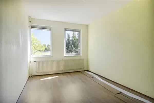 Tussenwoning Almere Buiten starters 2 slaapkamers tuin berging