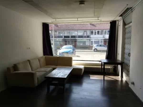 Studio Tilburg Abdij van Averbodestraat nabij Universiteit