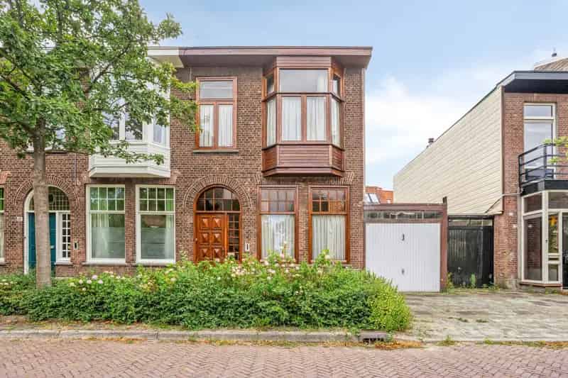 Grote Eengezinswoning Nabij Agnetapark Delft