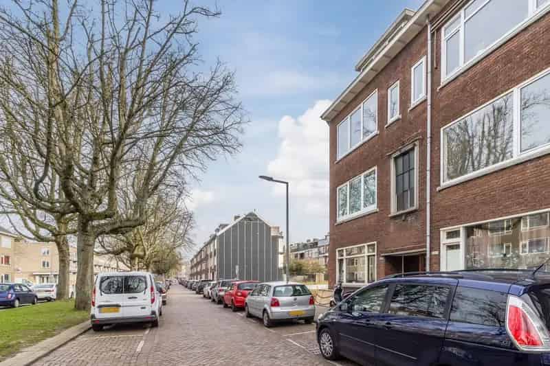 Appartement te koop Rotterdam Carnisse: 3-kamer appartement nabij Zuidplein