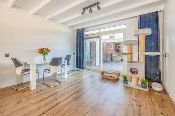 Ruime Hoekwoning 4 Slaapkamers Garage Oprit Kindvriendelijk