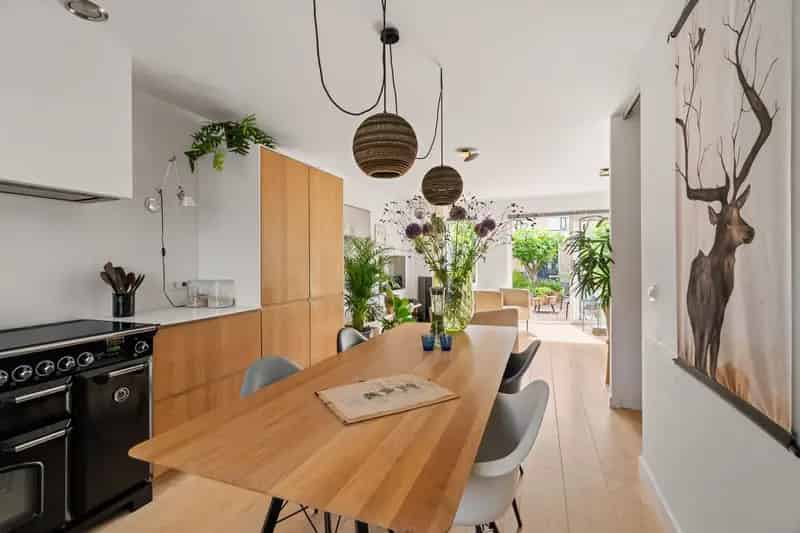Huis te koop Capelle aan den IJssel - Instapklare woning met 3 slaapkamers