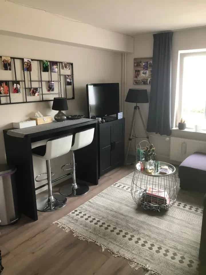 Nieuwe studio met aparte slaapkamer aan het Paduaplein in Tilburg te huur