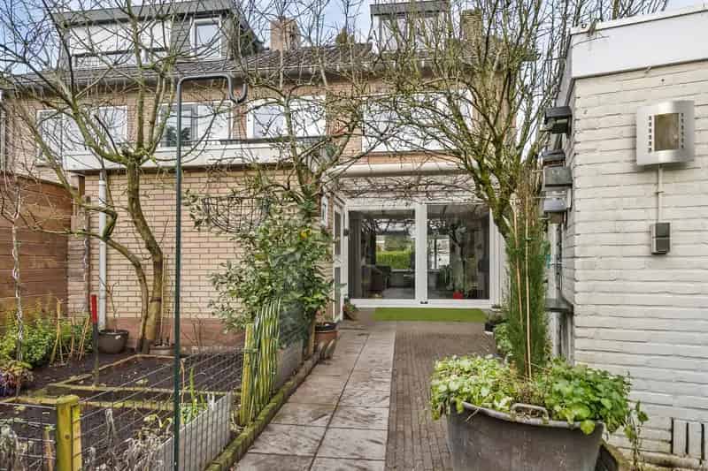 Tweekapper Apeldoorn West Ruime Tuin Nabij Voorzieningen