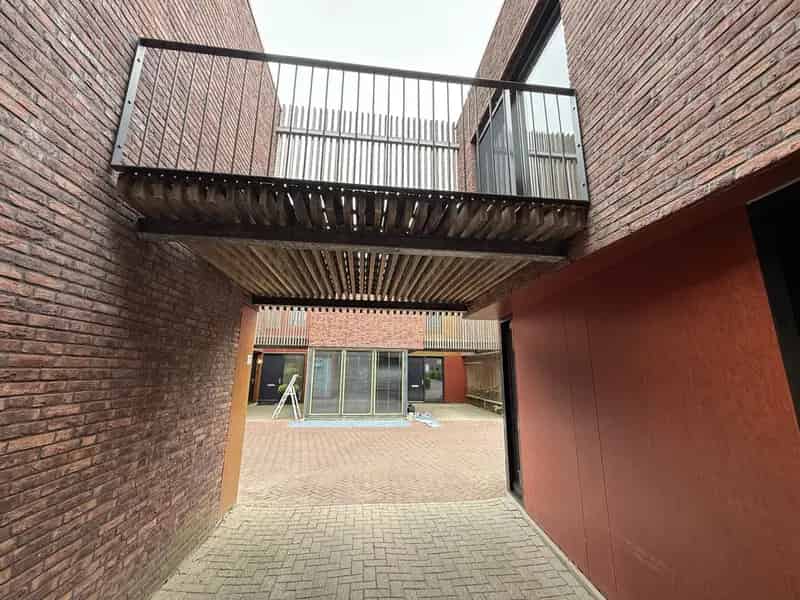 Luxe Gerenoveerde Hoekwoning Hoogvliet 3 slaapkamers Tuin