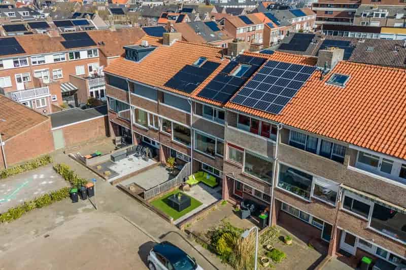 Huis te koop Katwijk 155m2 4 Verdiepingen Garage Zonnepanelen