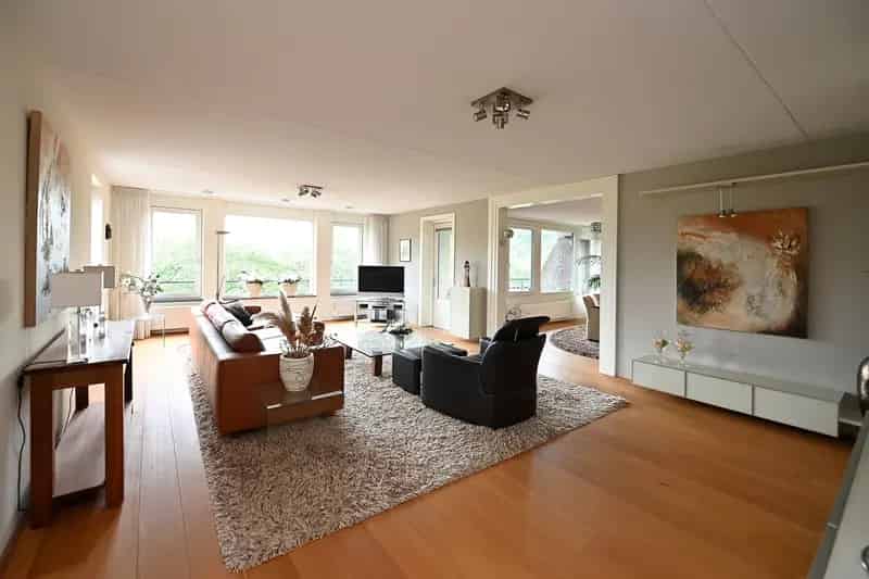 Ruim appartement 188m2 te koop in Naarden