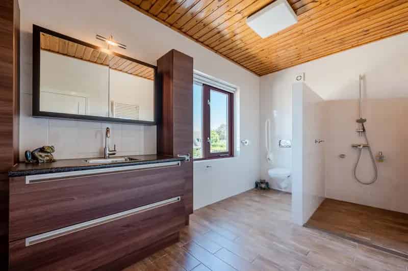 Zeer Royale Gezinswoning aan de Oude Rijn 4 slaapkamers Grote Garage