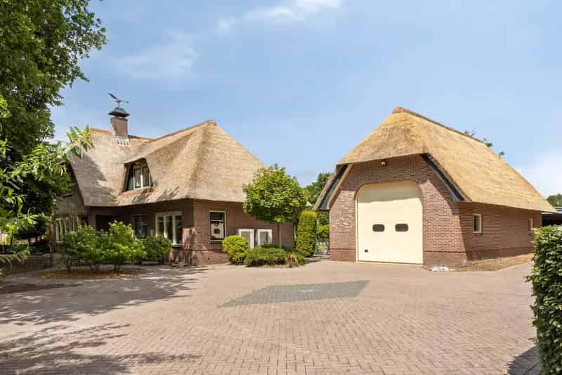Luxe Villa met 3 Woonunits Harskamp