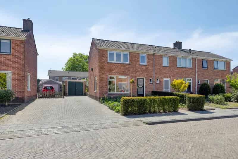 Hoekwoning Roden 3 slaapkamers garage zonnepanelen