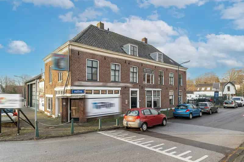 Monumentaal Winkel-Woonhuis Ankeveen: Royale Woning met Mogelijkheden