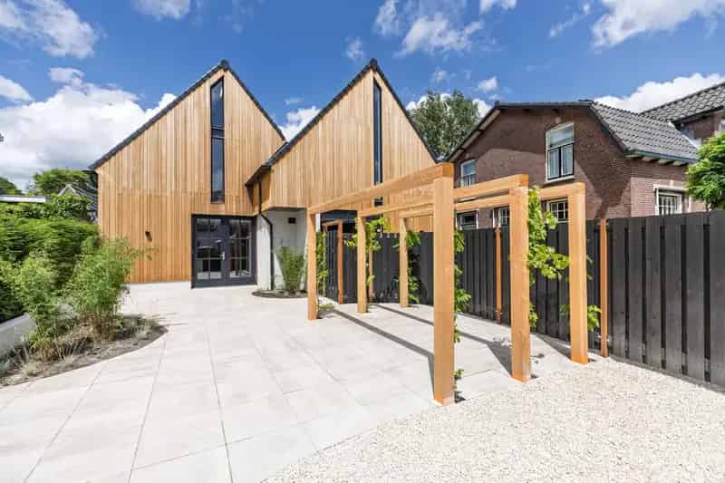 Luxe Villa Laren 256m2 4 slaapkamers 2 badkamers Tuin Parkeerplaats