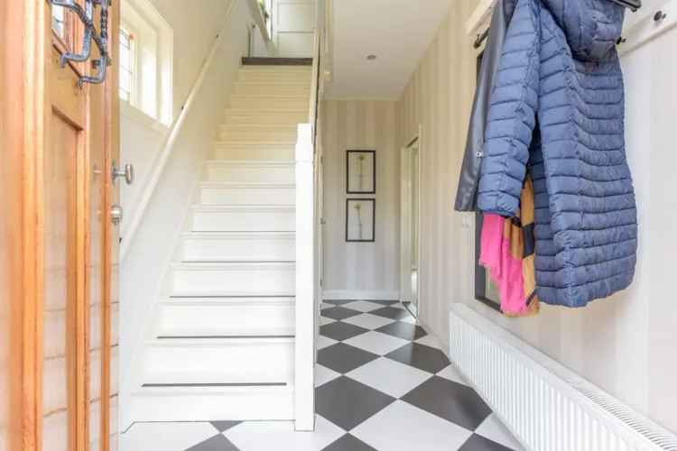 Jaren 30 woning Maasdijk 3 slaapkamers moderne keuken