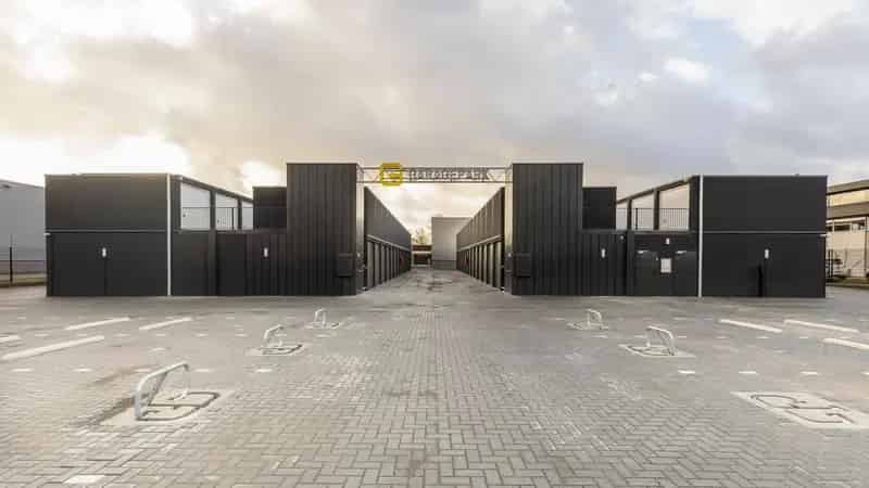 Belegging Venlo: 4 Verhuurde Bedrijfsunits te Koop