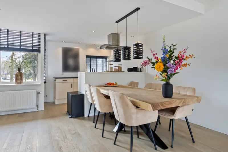 Huis te koop Spadelaan 40 Apeldoorn: Hoekwoning met werk aan huis
