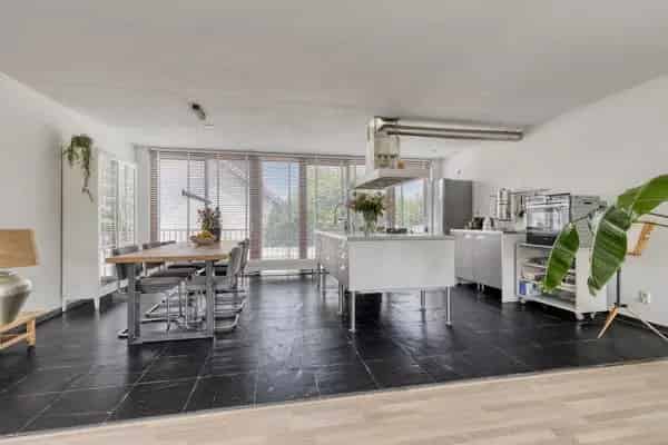 Moderne eengezinswoning Hoofddorp 170m2 2 slaapkamers