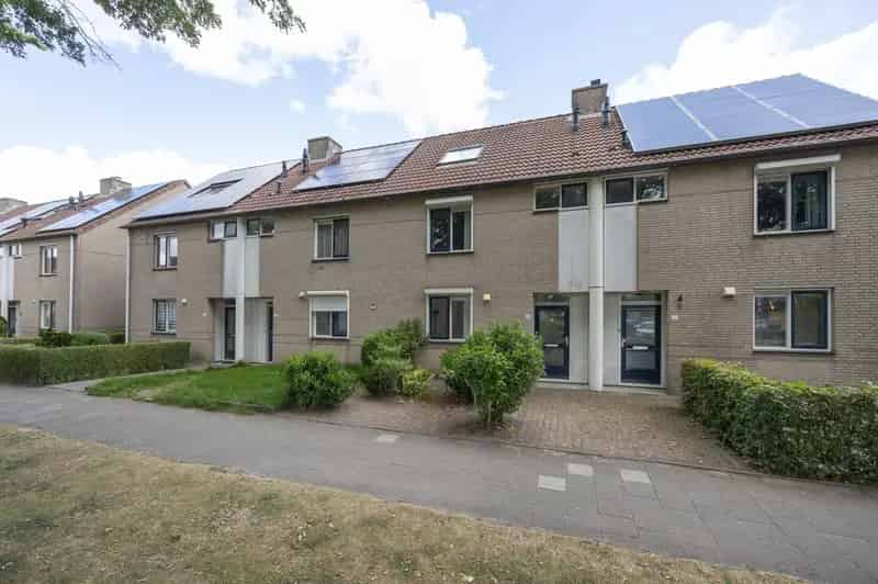 Huis te koop Etten-Leur 4 slaapkamers garage diepe tuin