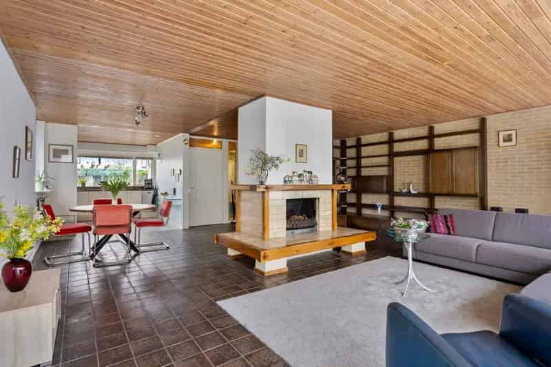 Huis te koop Leusden: Ruime woning aan het water