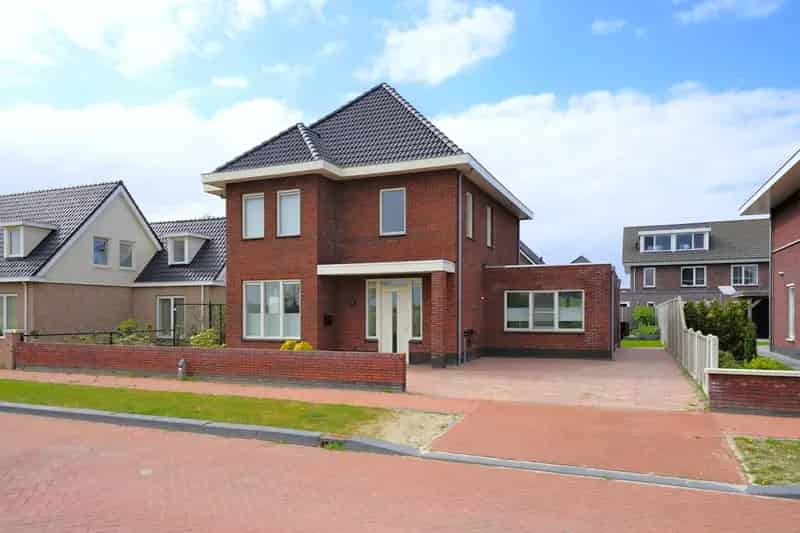 Luxe Villa in Jaren 30 Stijl te Lelystad