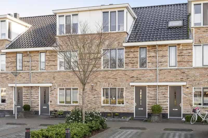 Ruime eengezinswoning te koop in Vlaardings Geluk