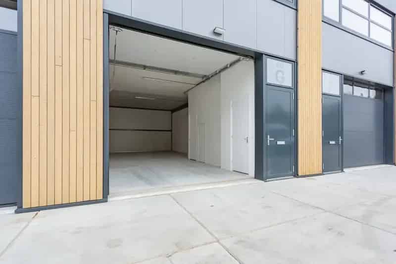 Bedrijfshal met Kantoor te Huur Amsterdam Nieuw-West