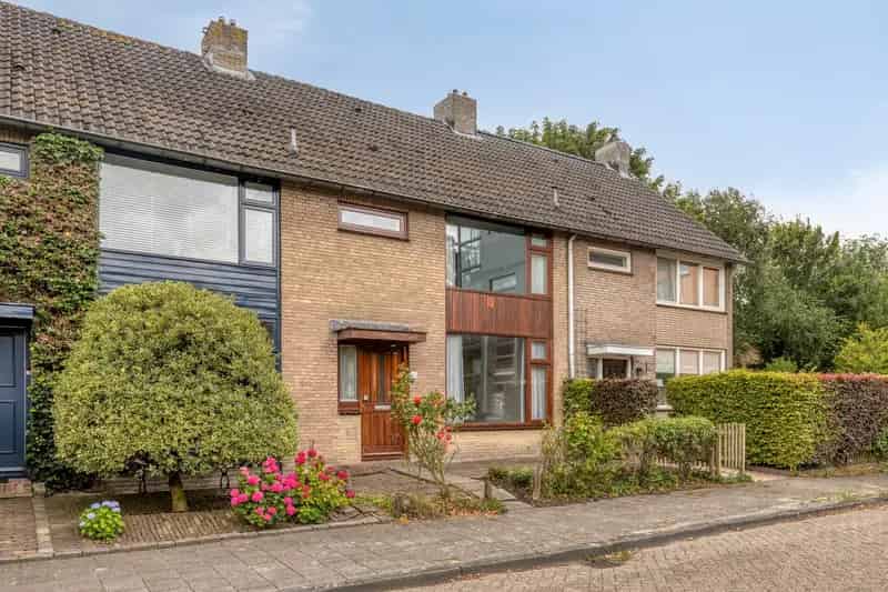 Ruime Tussenwoning Monnickendam 4 slaapkamers zonnige tuin
